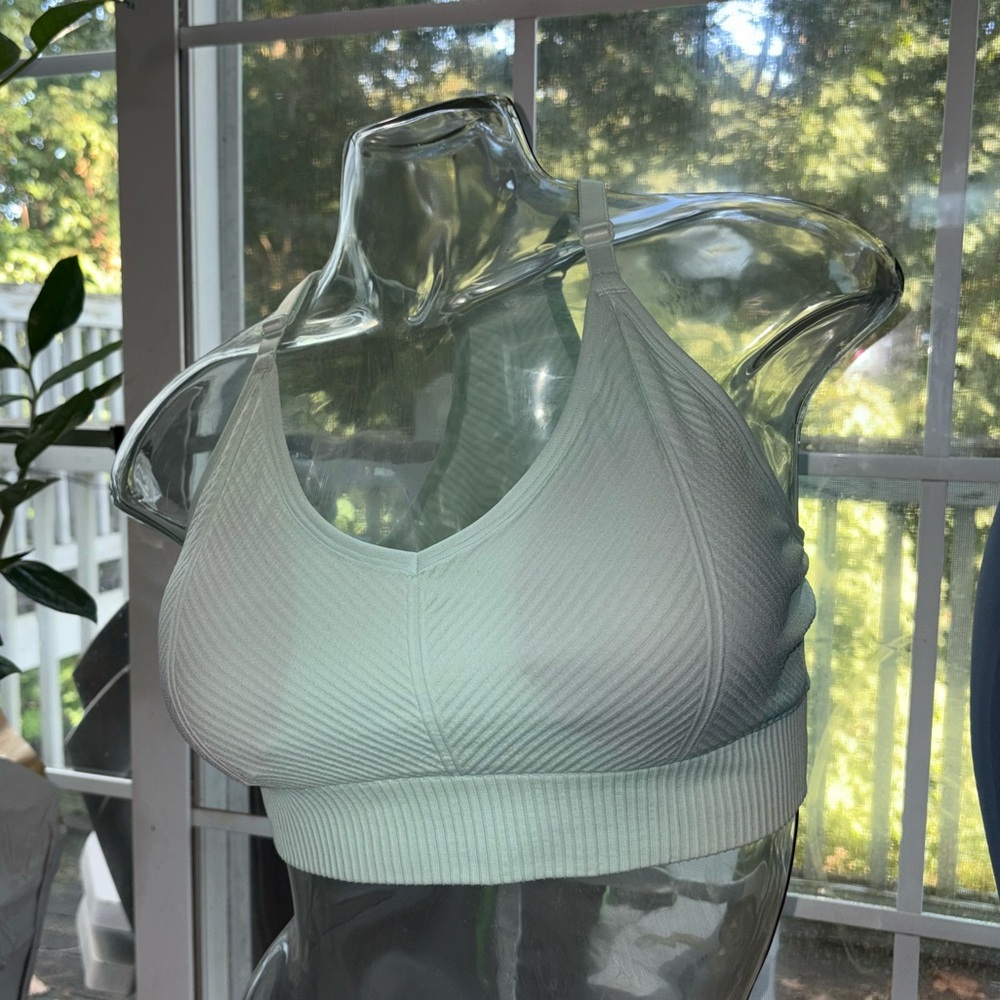 PINK Victoria's Secret Light Green Sports Bra
